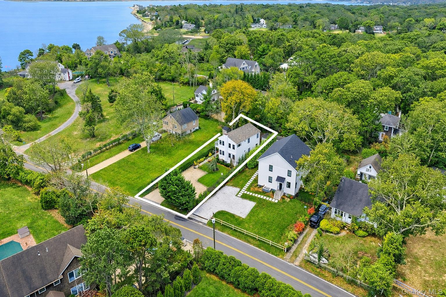 13 Willow Shade Avenue