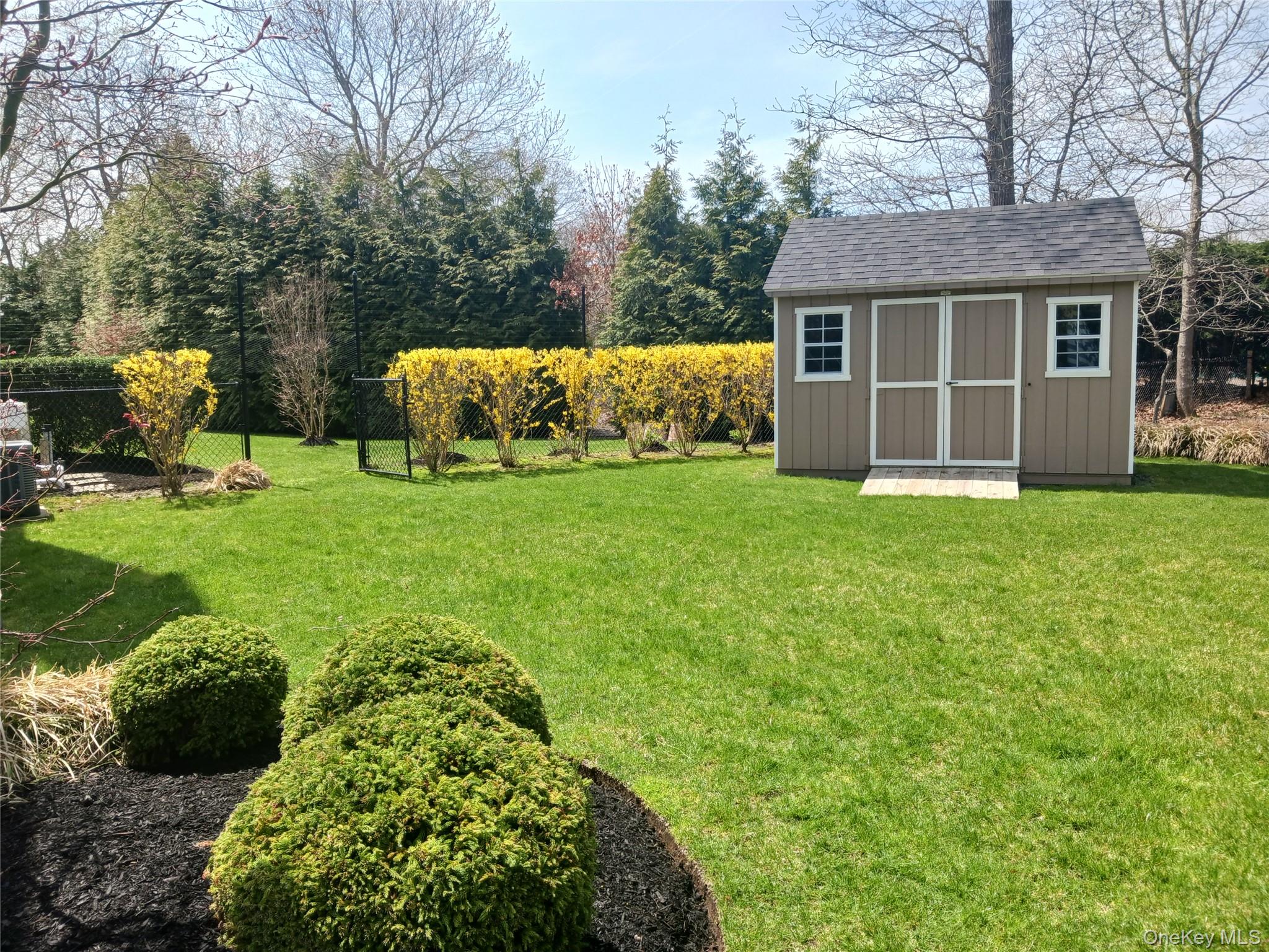 106 E Tiana Road