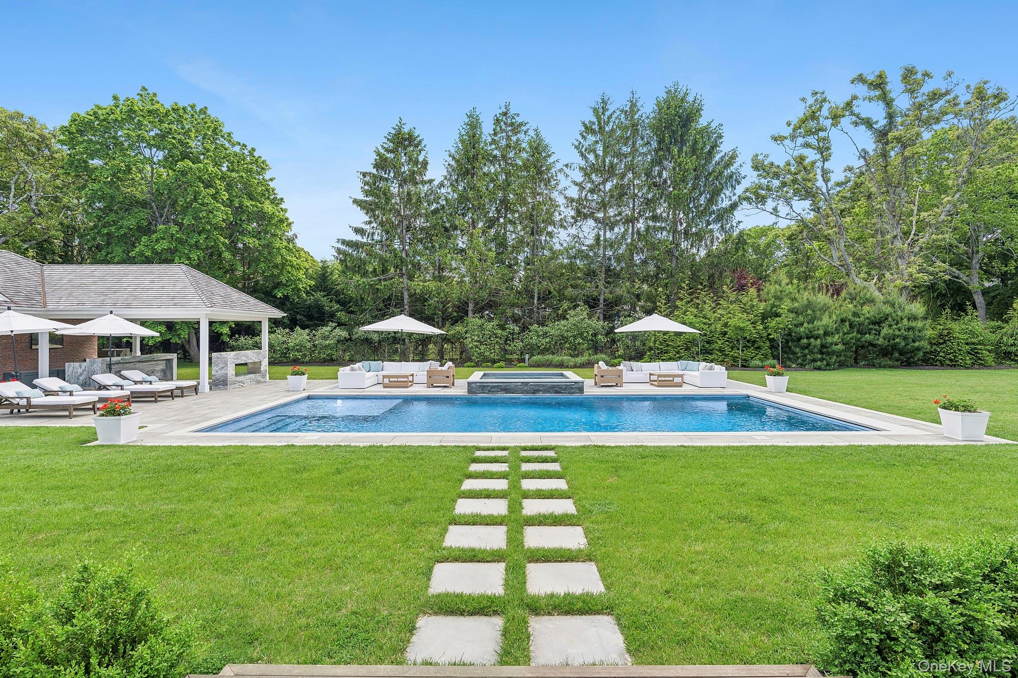 4 Heatherwood Lane