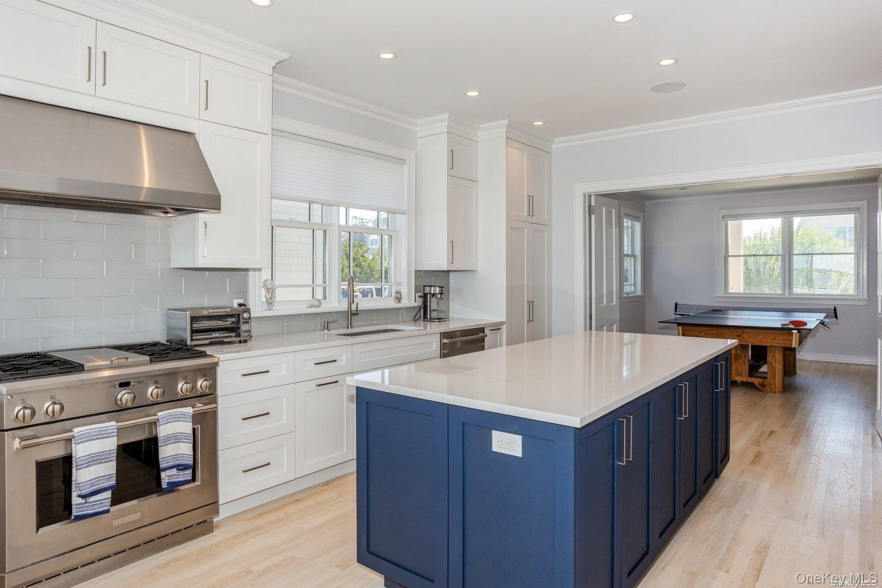 676 Dune Road