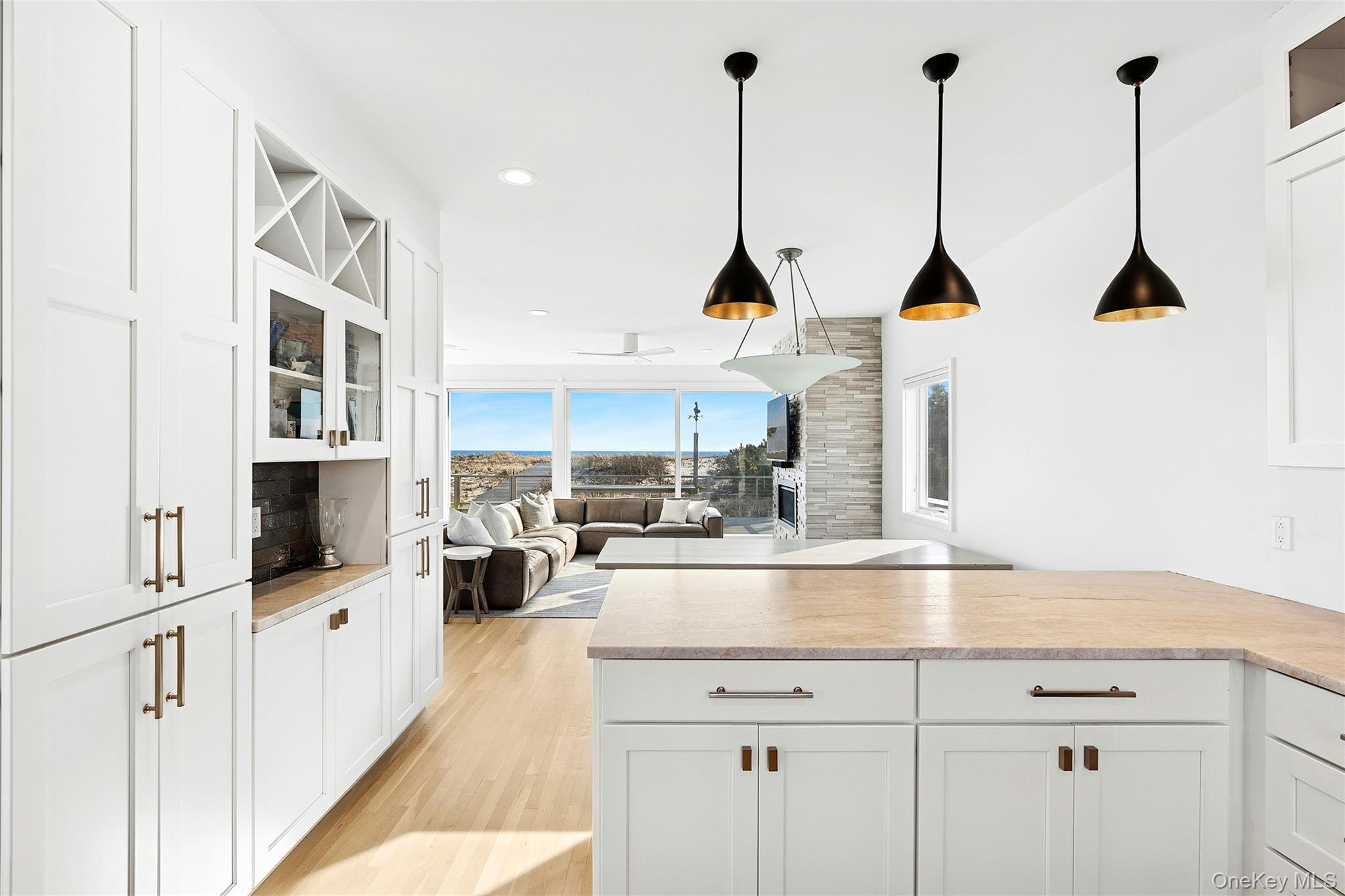 617 Dune Road