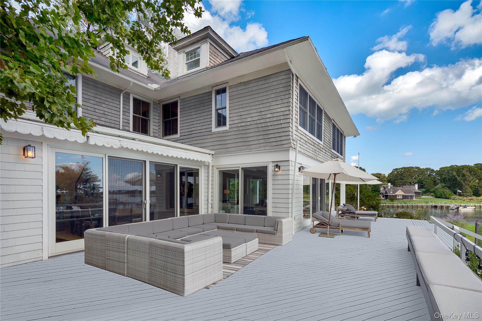 11 Bay Road