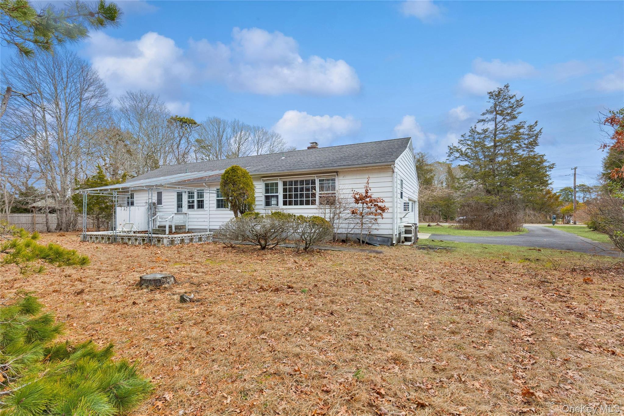 4 E Rampasture Road