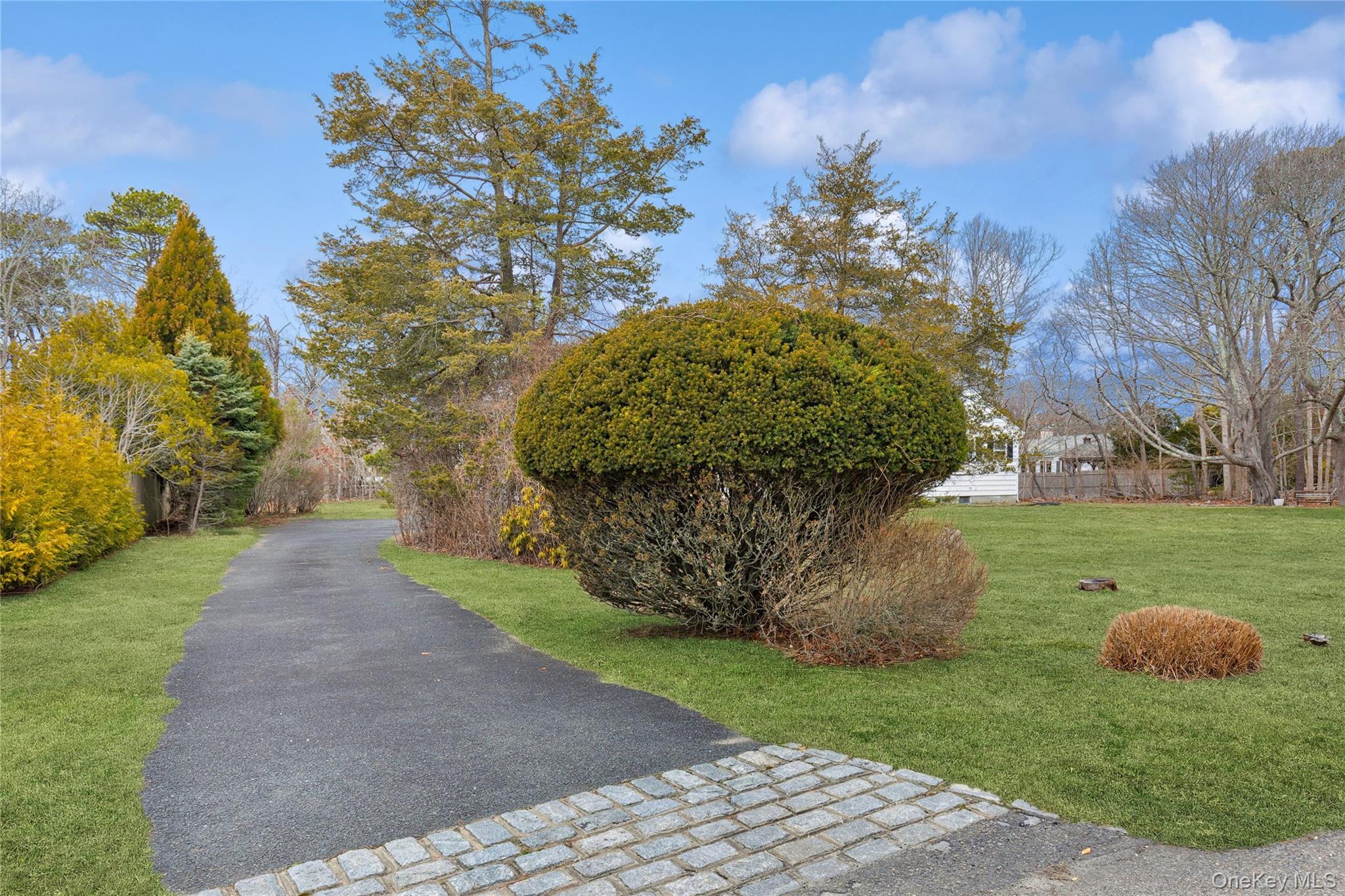 4 E Rampasture Road