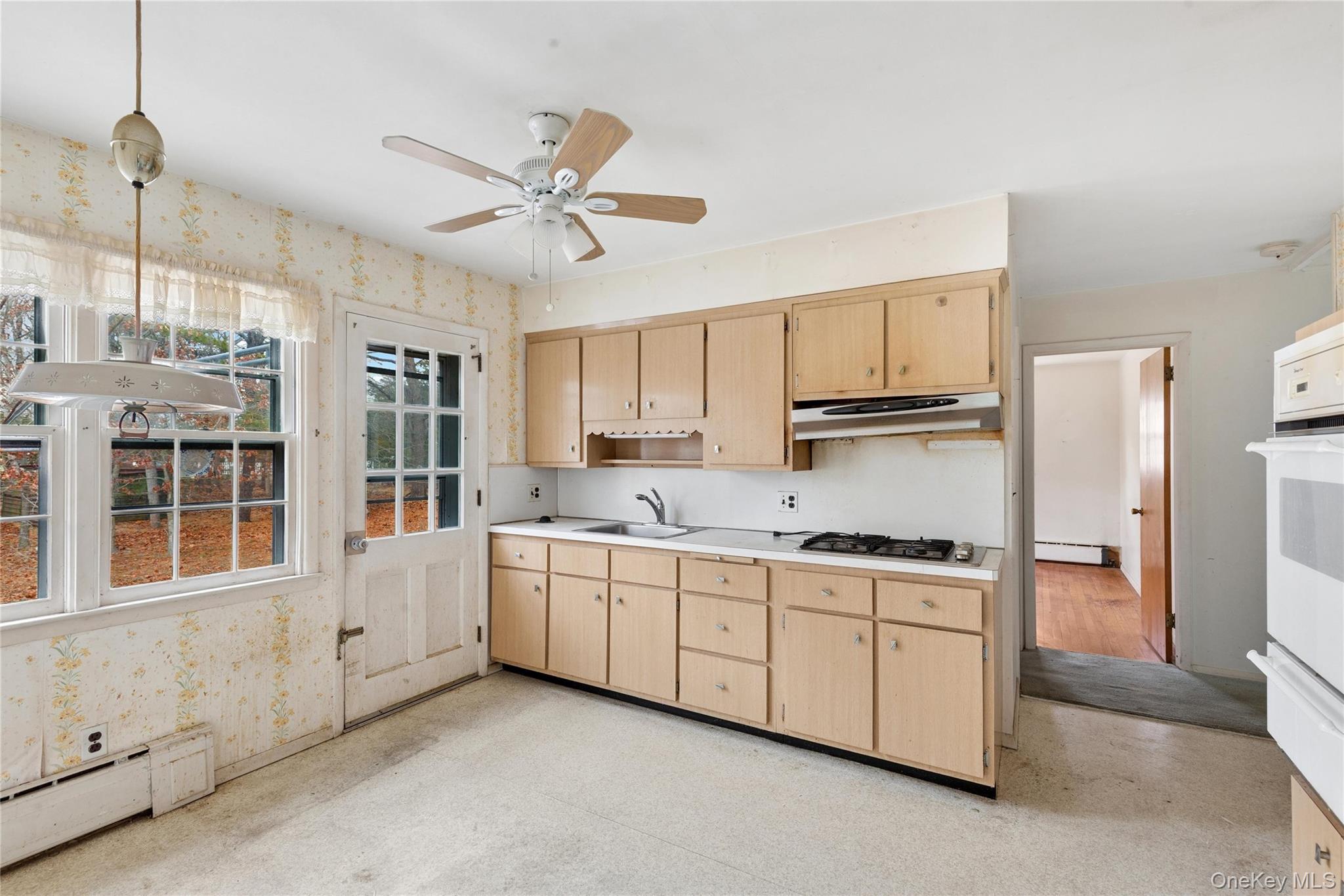 4 E Rampasture Road