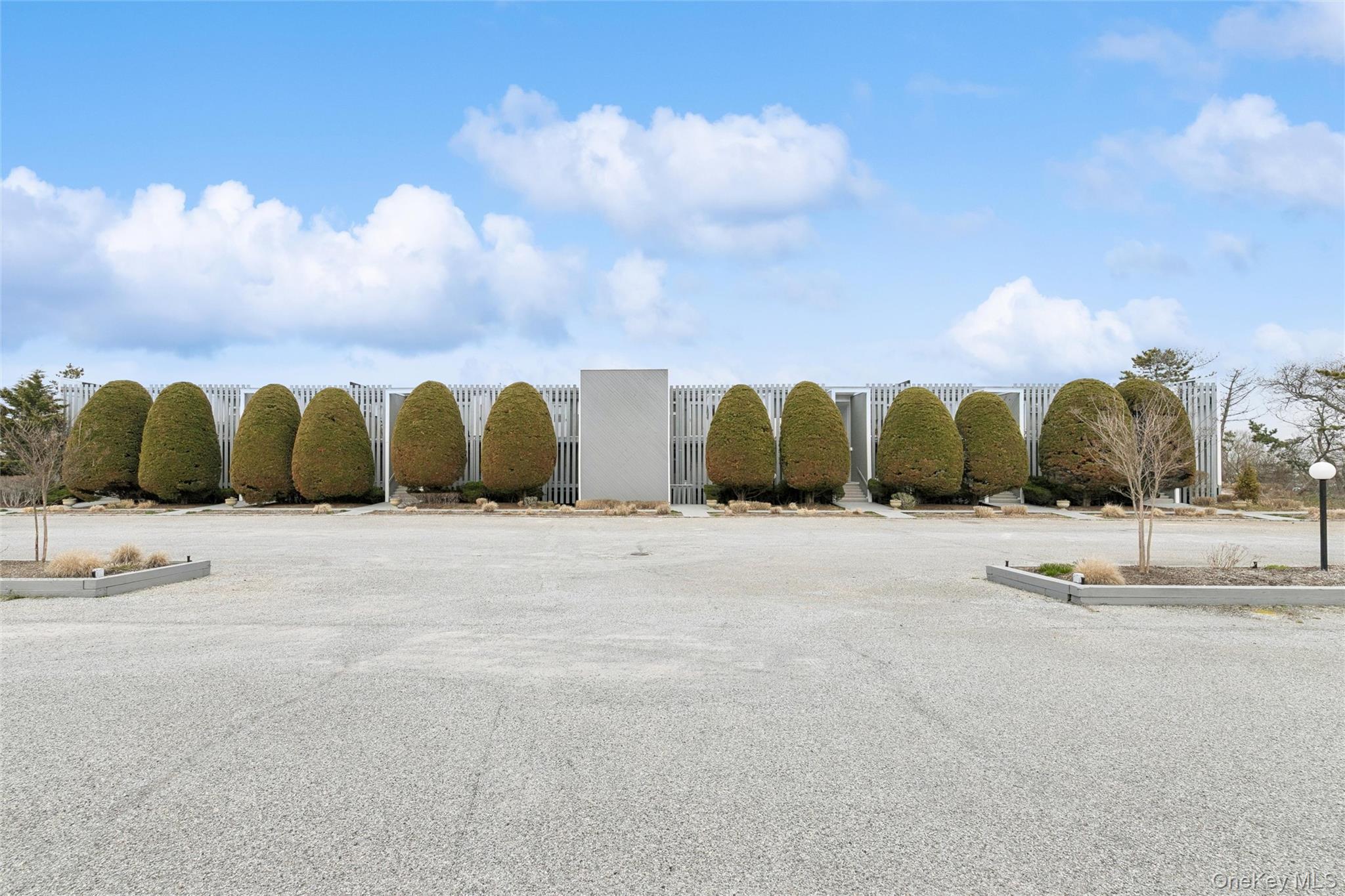 274 Dune Road Unit: 9