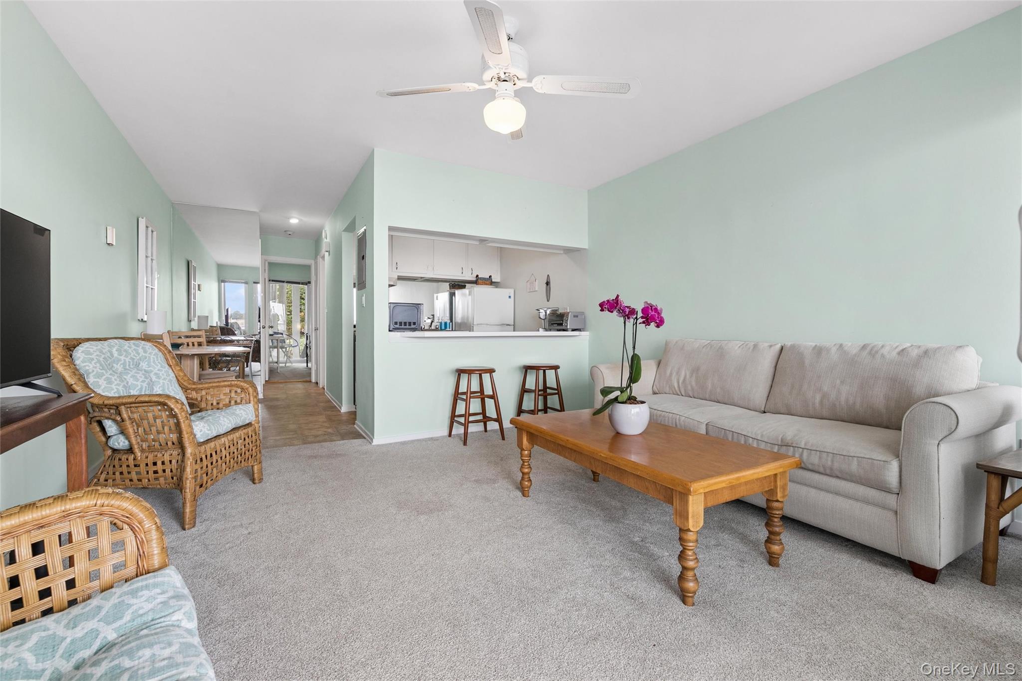274 Dune Road Unit: 9