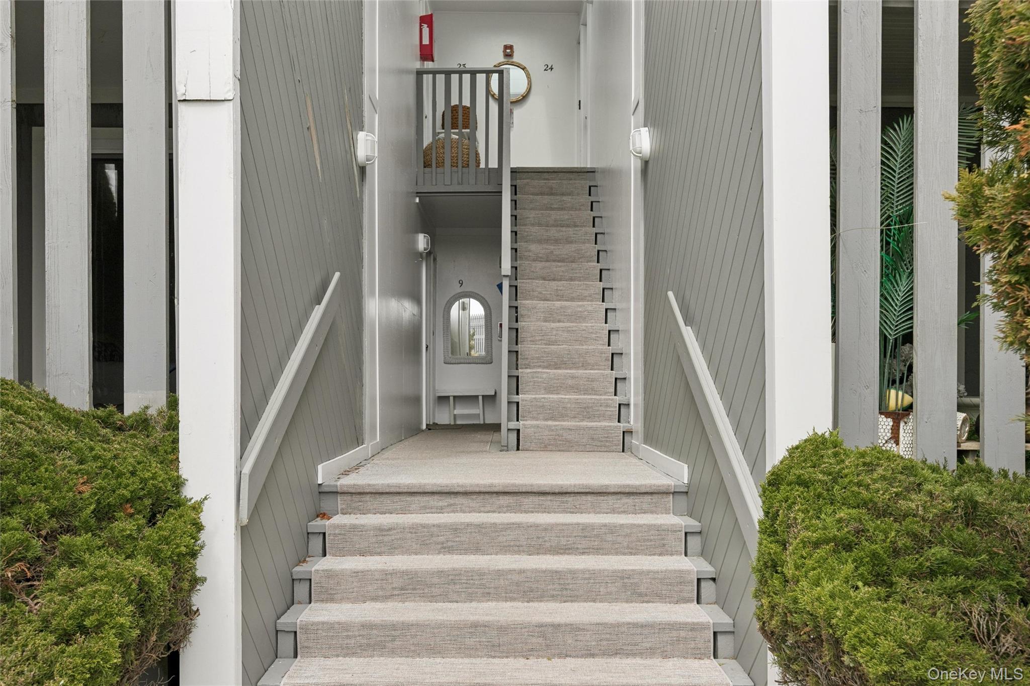 274 Dune Road Unit: 9