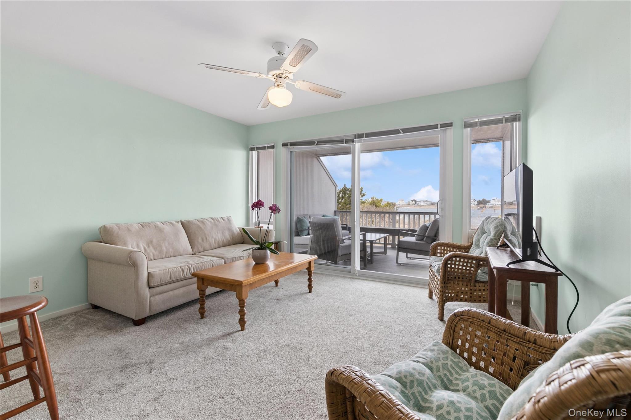 274 Dune Road Unit: 9