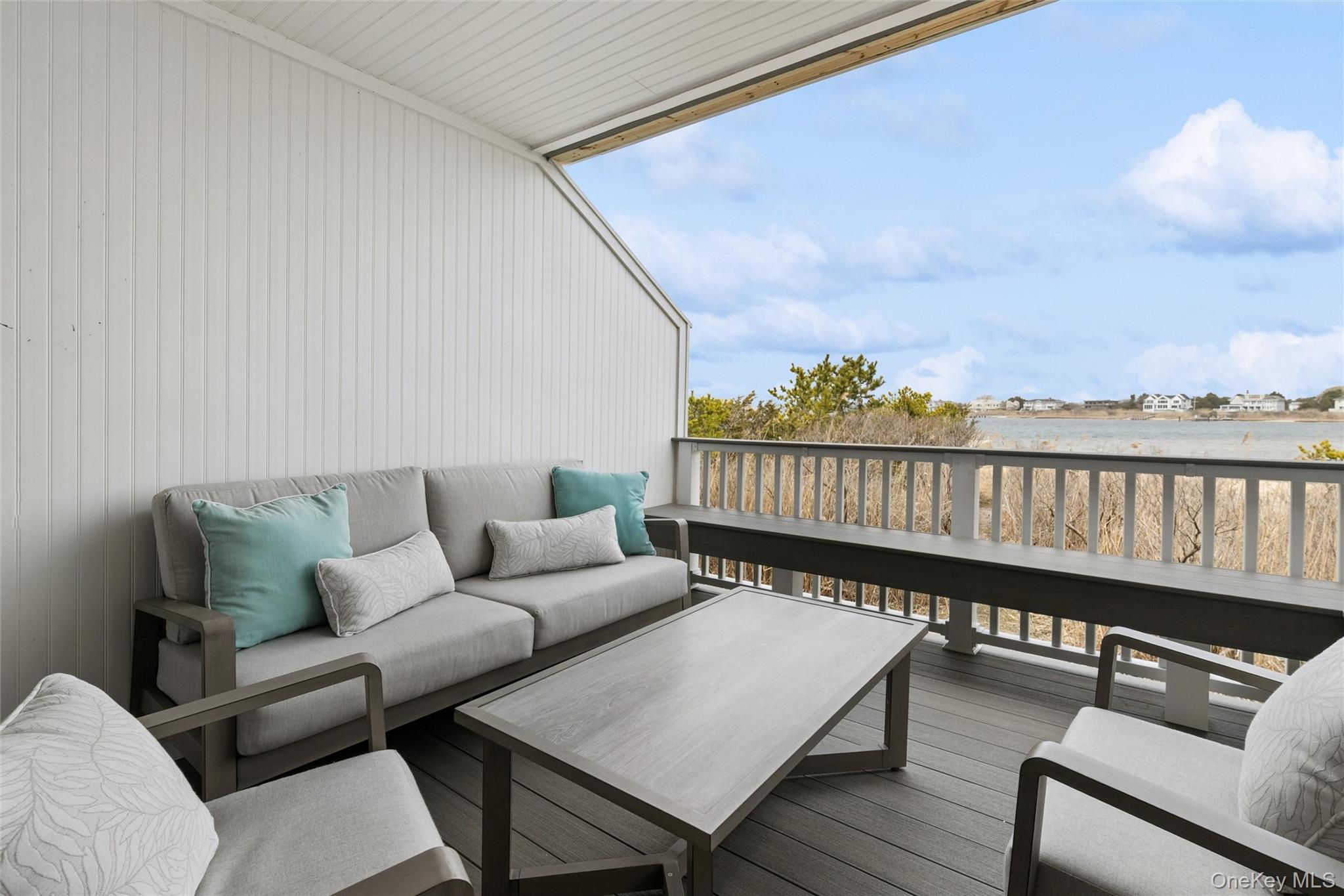 274 Dune Road Unit: 9