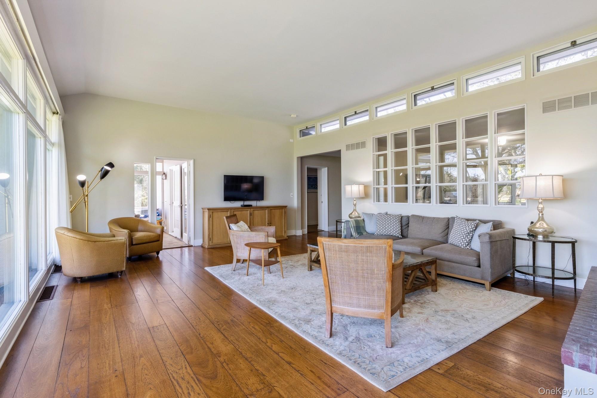 29 Alden Lane