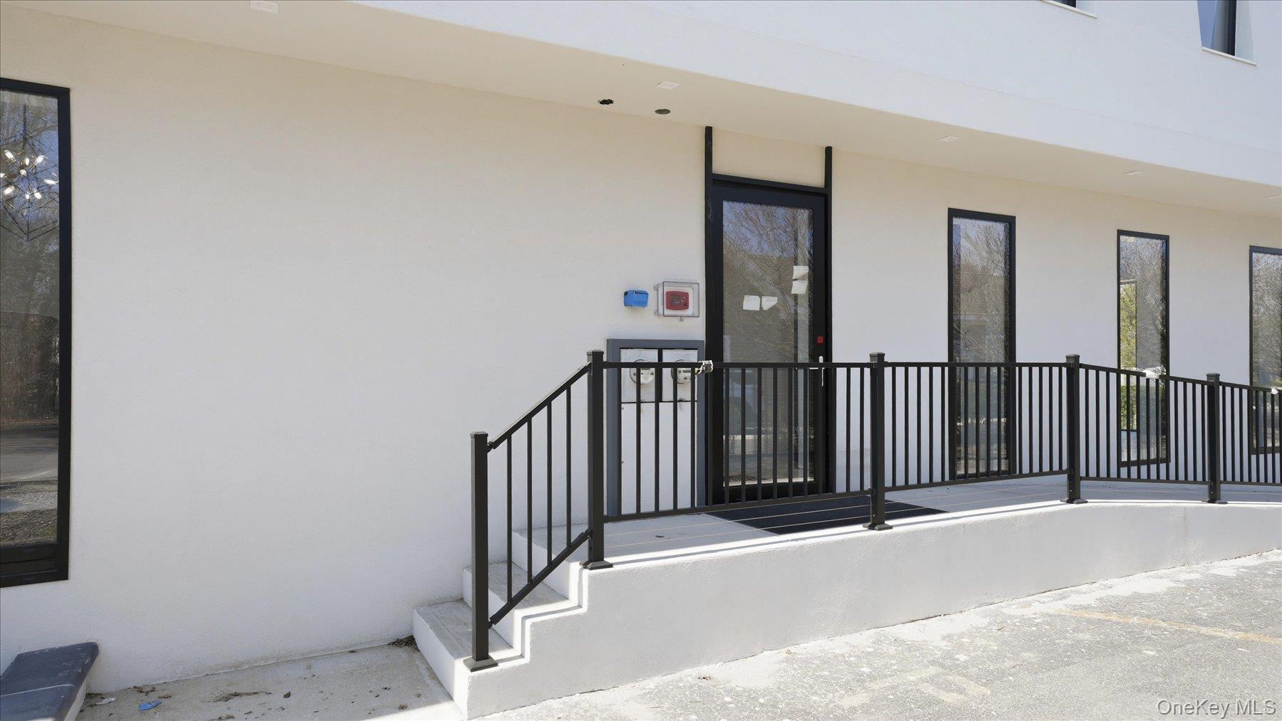 200 W Montauk Highway Unit: 1st Floor Unit 1B