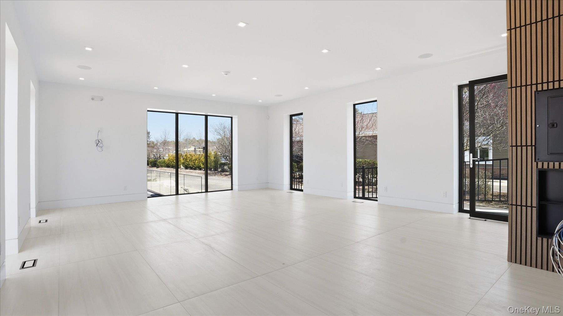 200 W Montauk Highway Unit: 1st Floor Unit 1B
