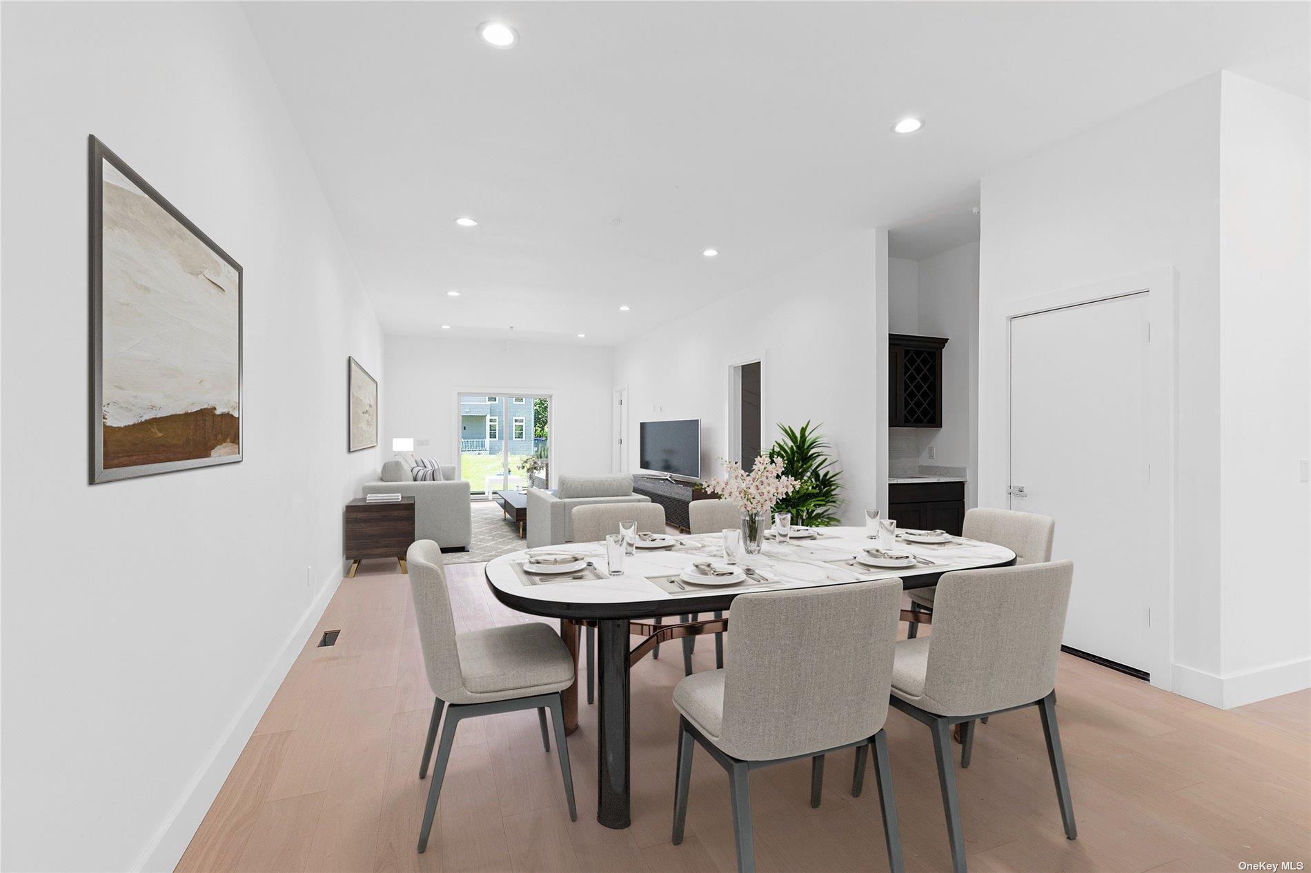 21 Montauk Hwy #1
