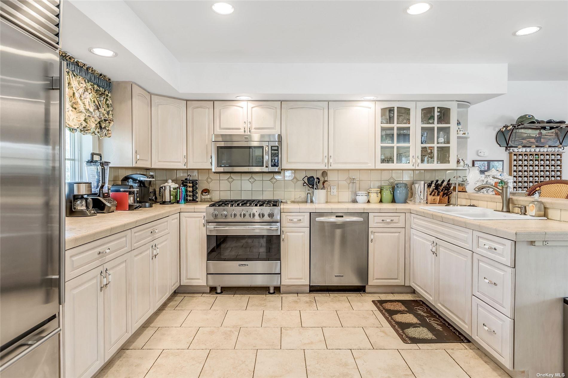 3 Pine Grove Court