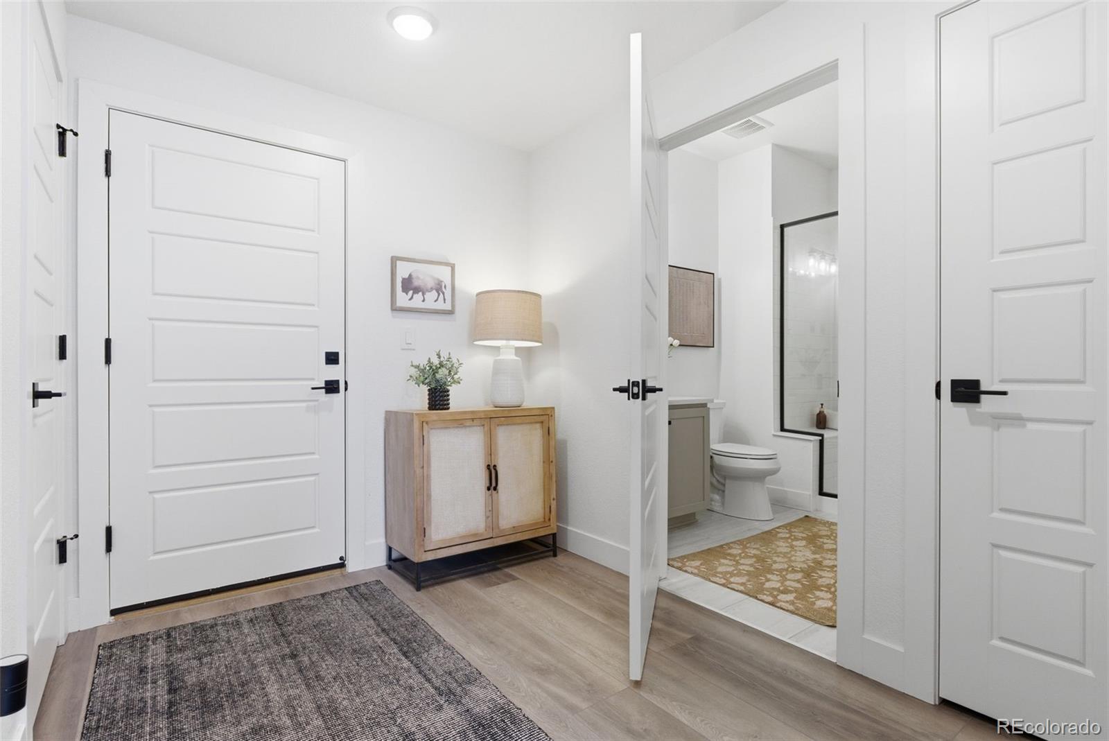 2048 S Holly Street Unit: 5