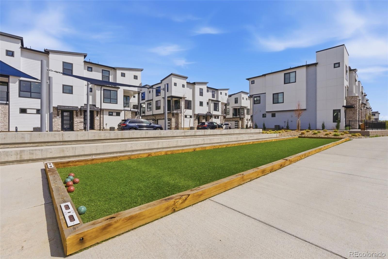 2048 S Holly Street Unit: 5