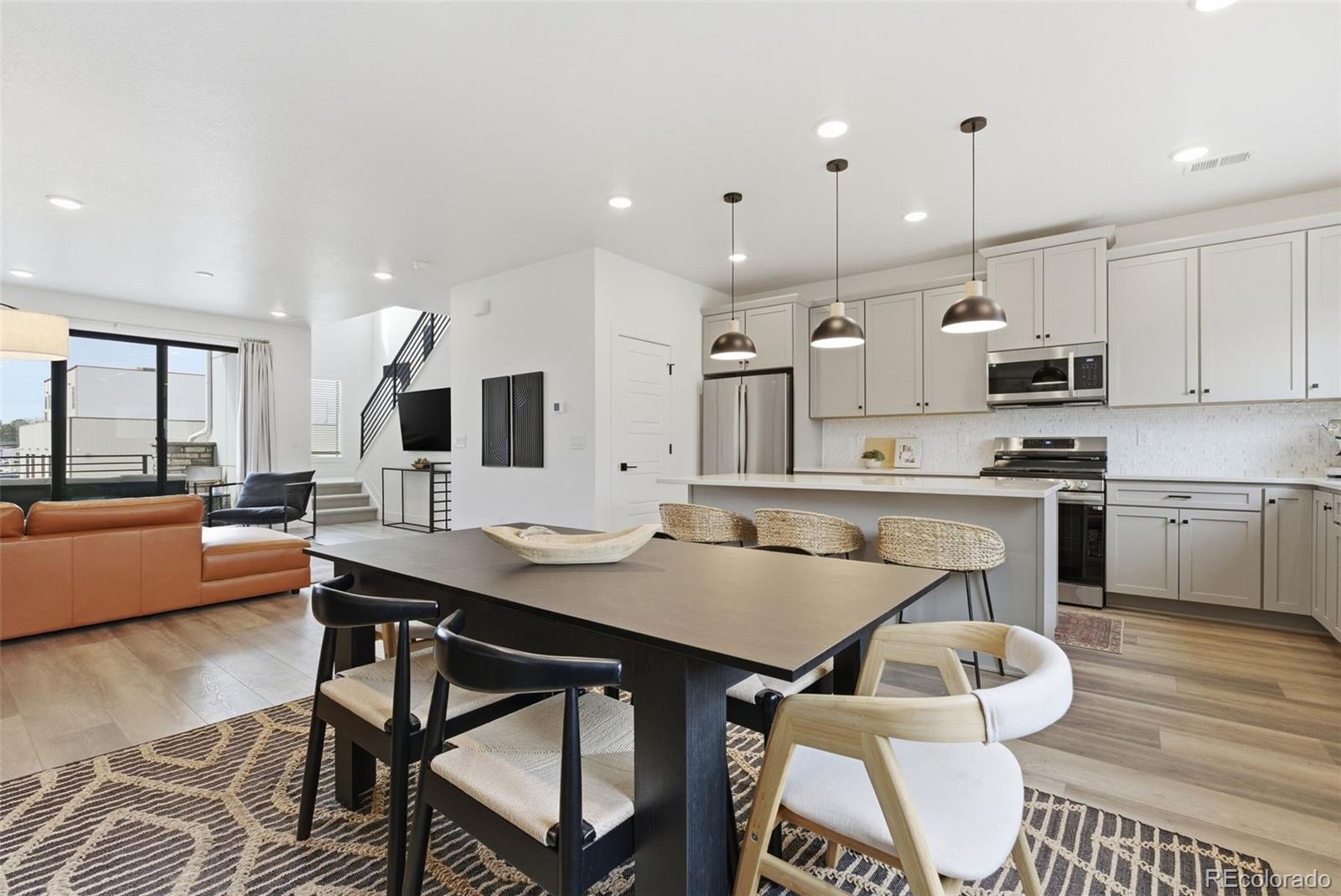 2048 S Holly Street Unit: 5