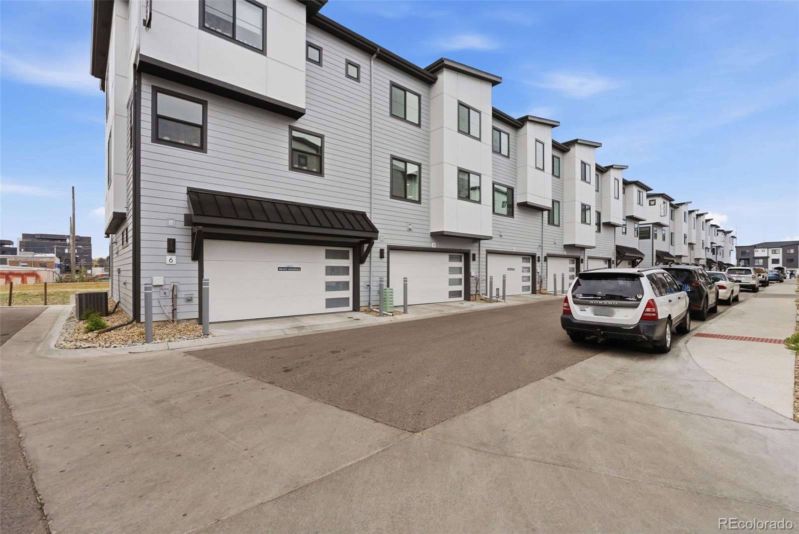 2048 S Holly Street Unit: 5