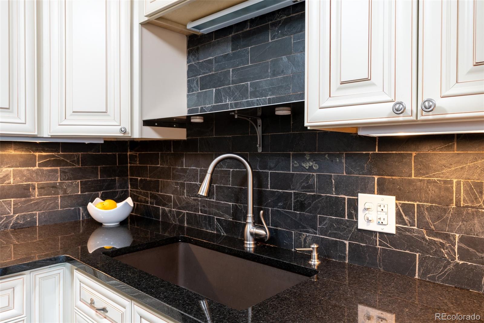 650 S Alton Way Unit: 10C