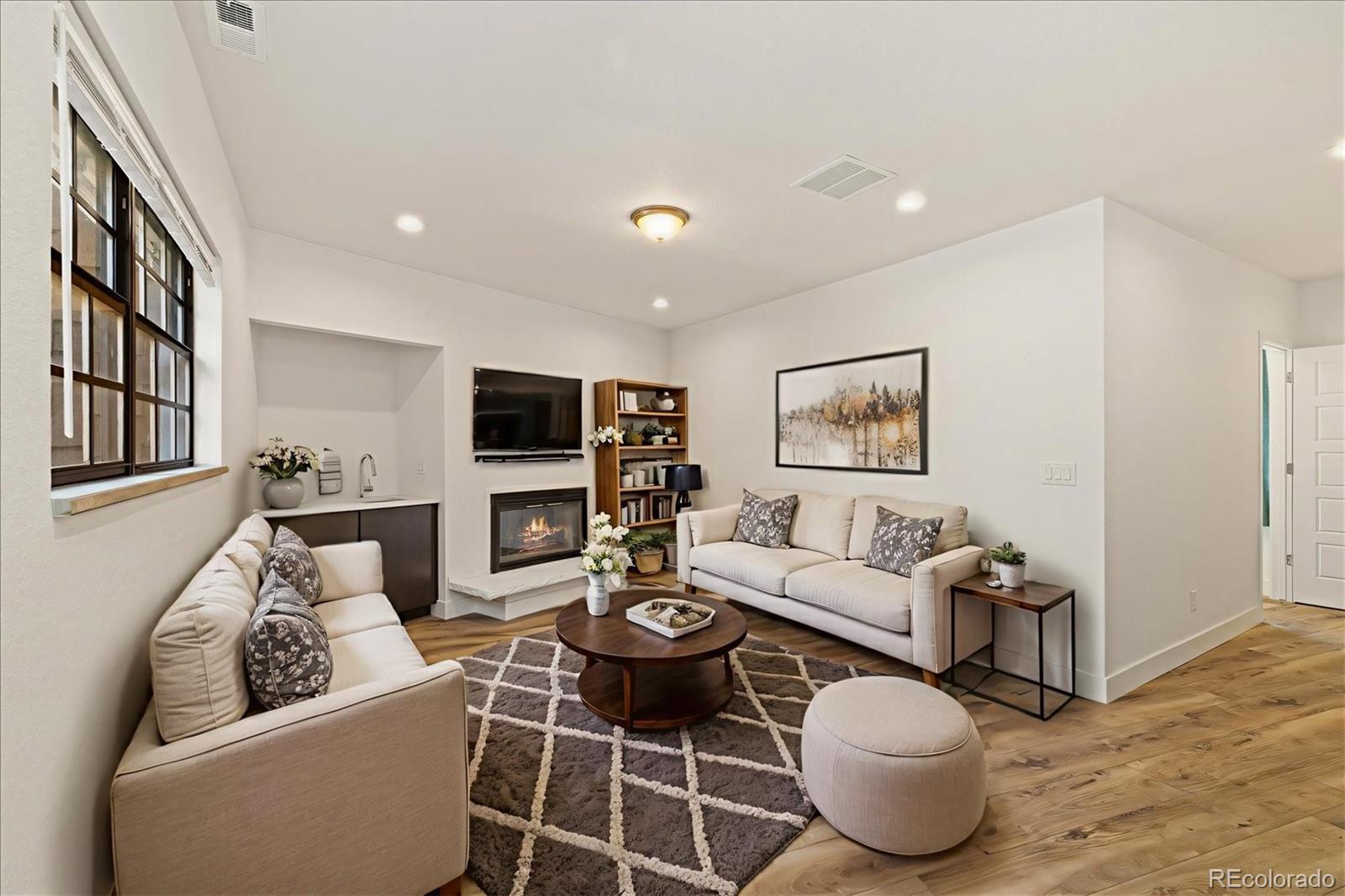 7250 Eastmoor Drive Unit: 223