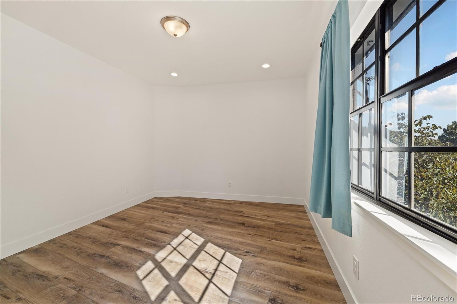 7250 Eastmoor Drive Unit: 223