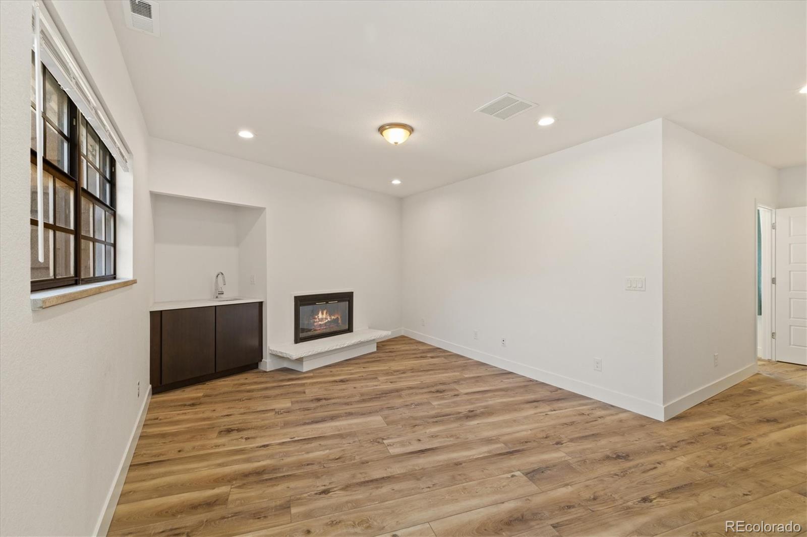 7250 Eastmoor Drive Unit: 223