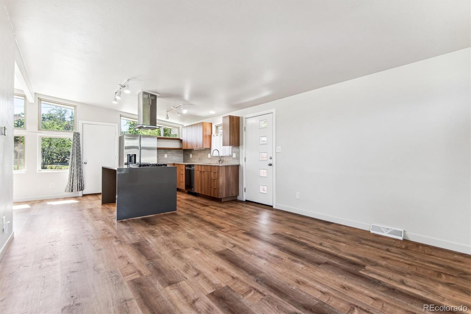 4270 Barr Lane