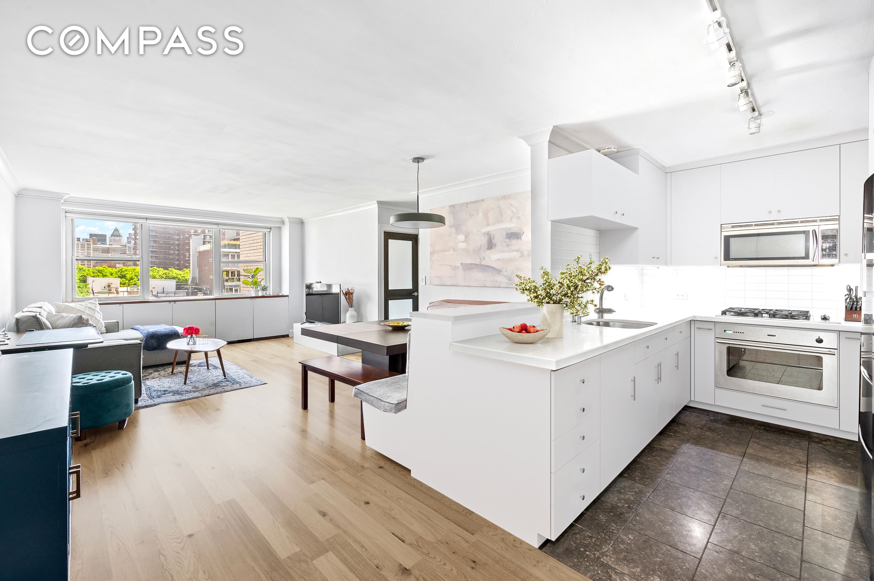 360 W 22nd Street 8K