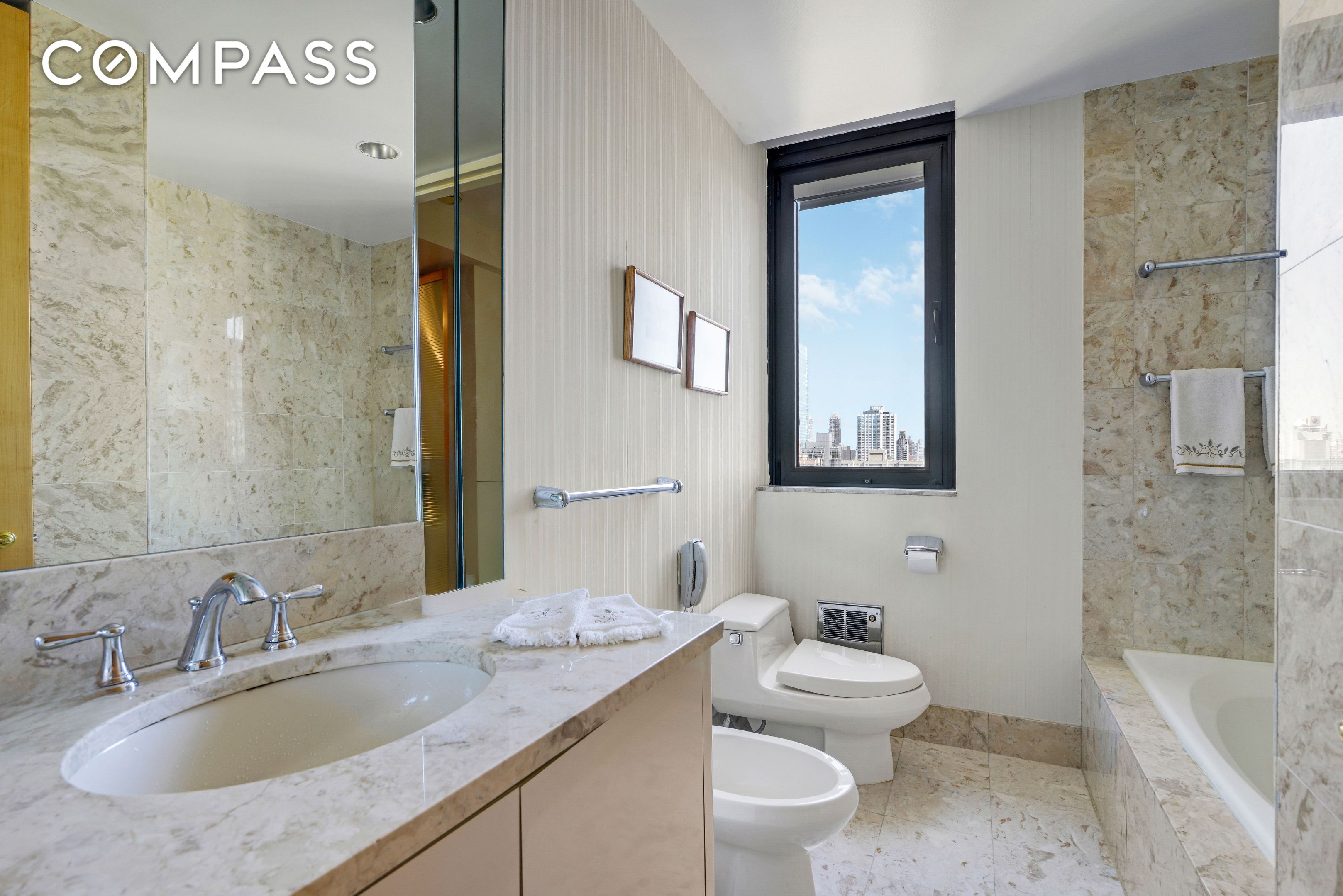 100 United Nations Plaza 38AE