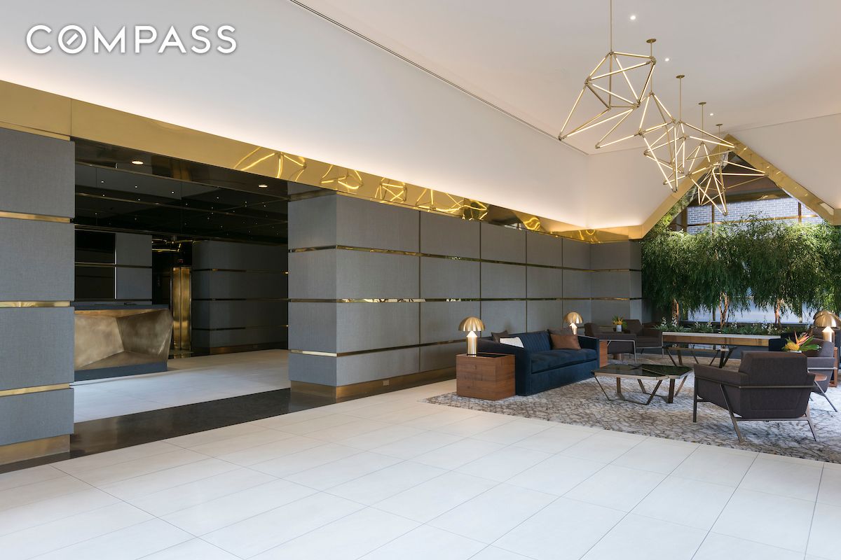 100 United Nations Plaza 38AE