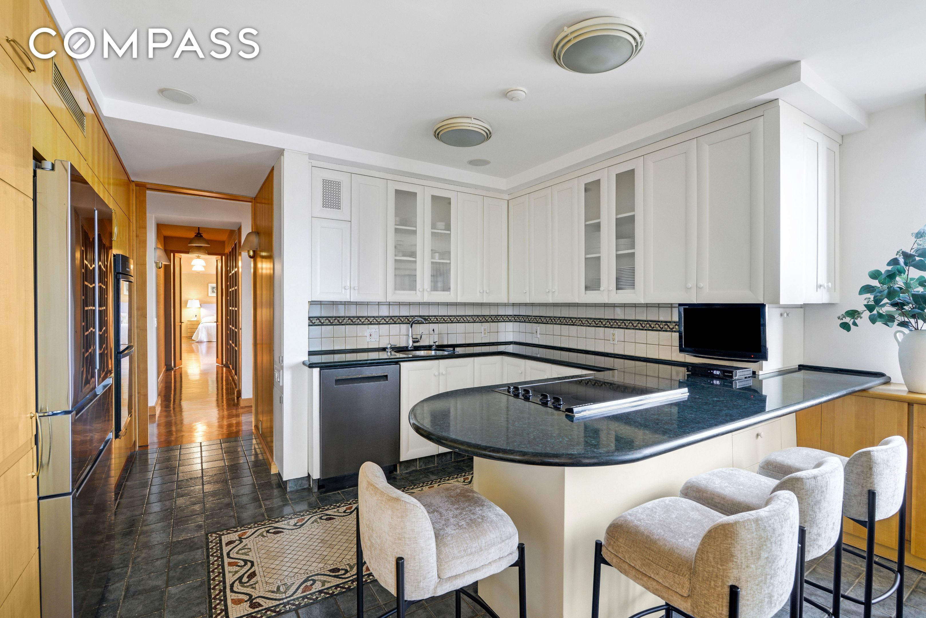 100 United Nations Plaza 38AE