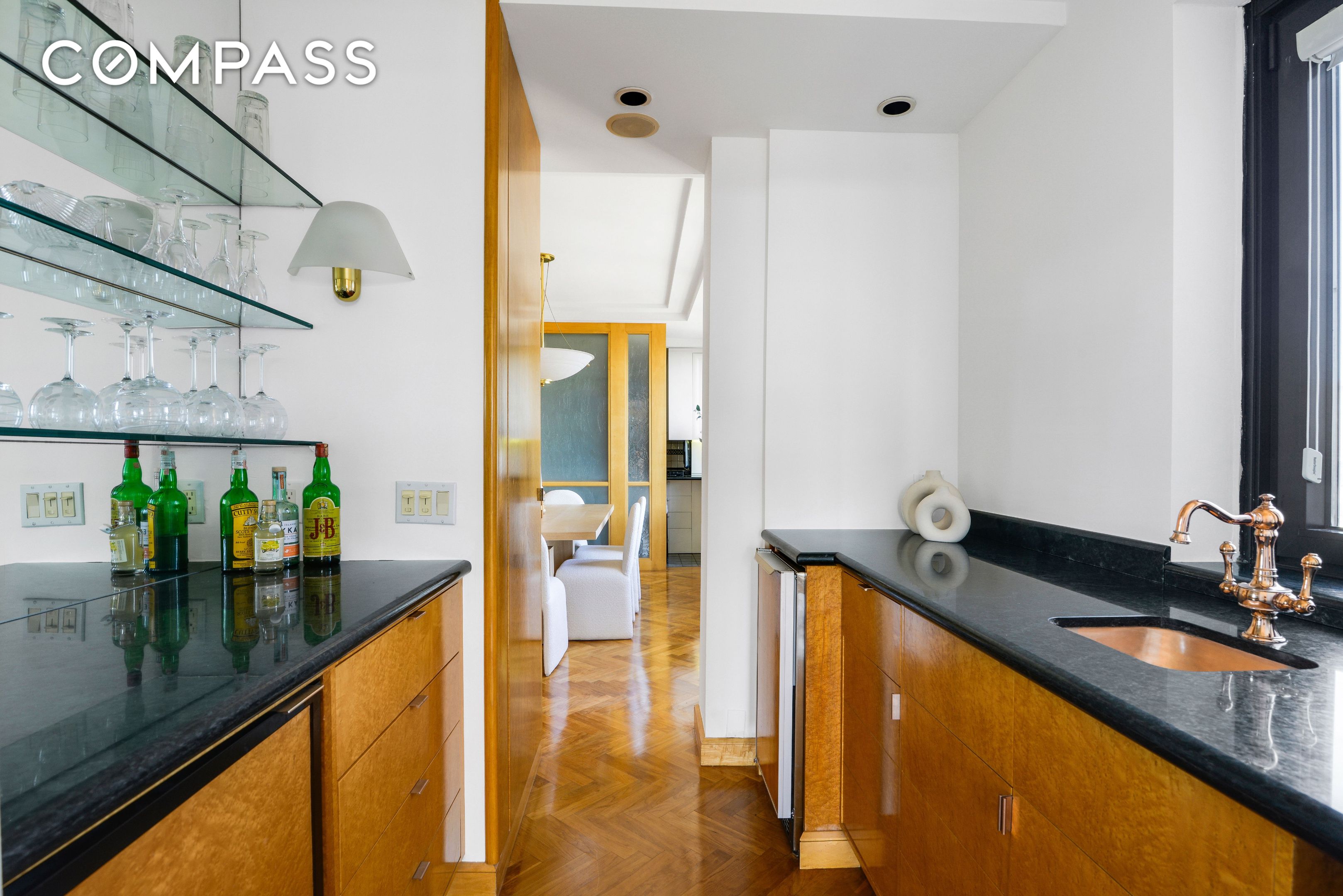 100 United Nations Plaza 38AE