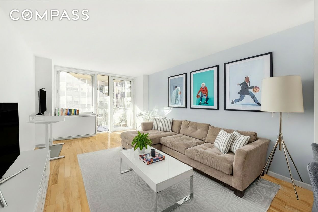 212 E 47th Street 10H