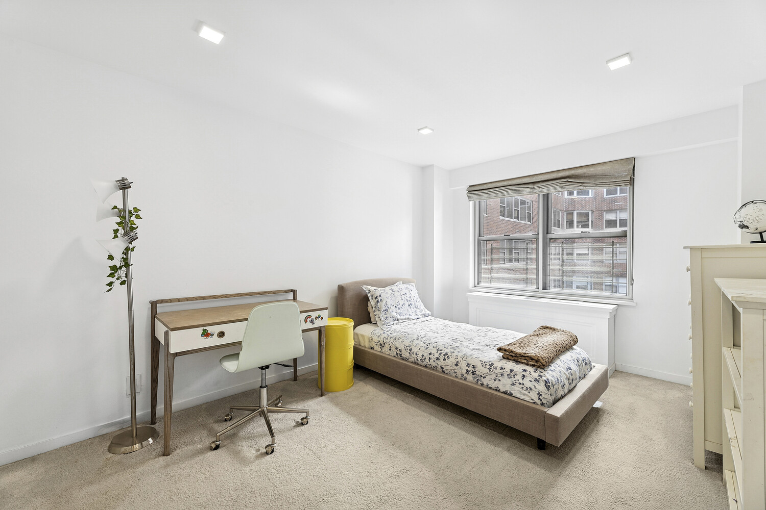 360 E 72ND Street B610