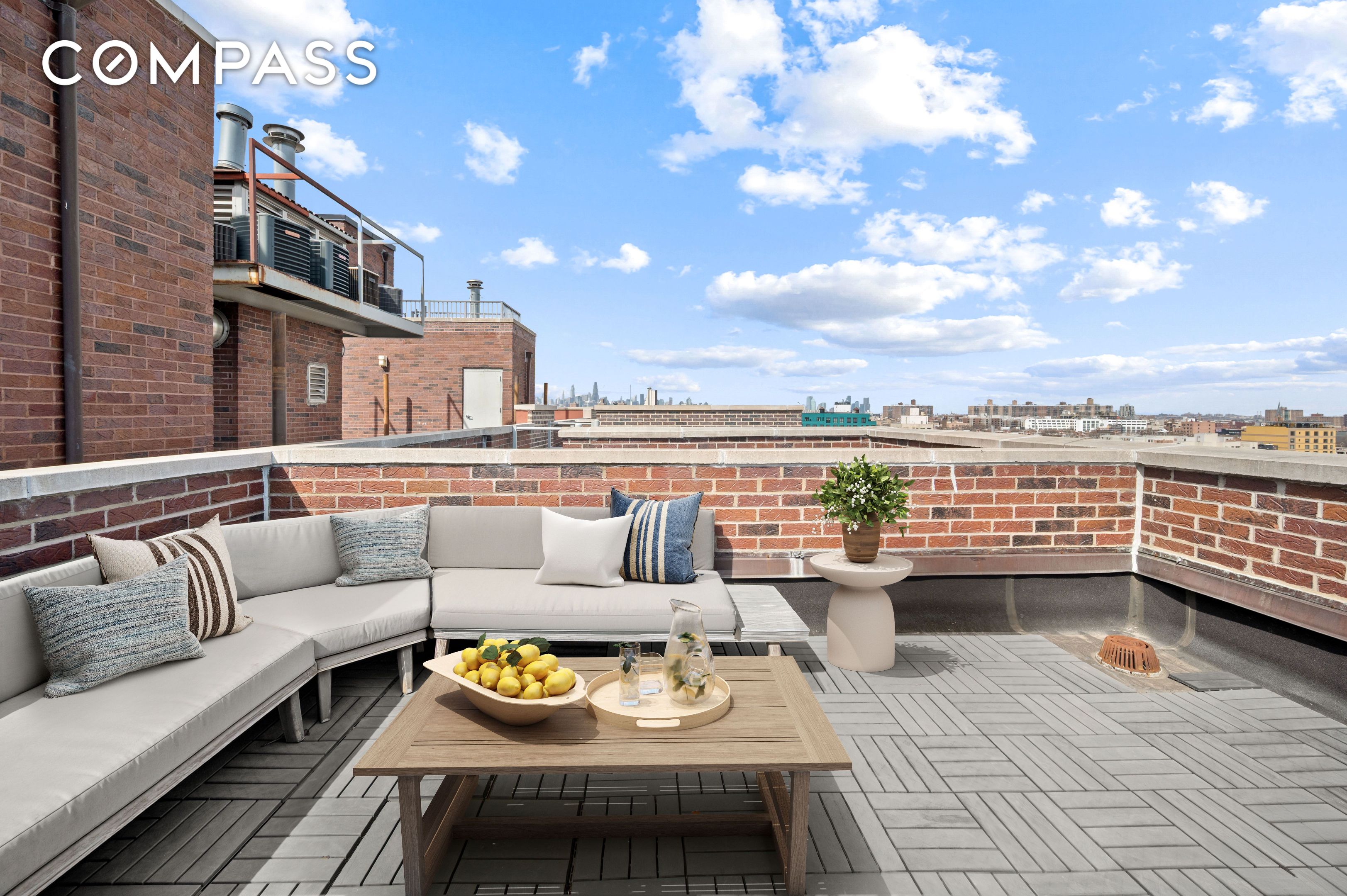 195 Spencer Street 9A