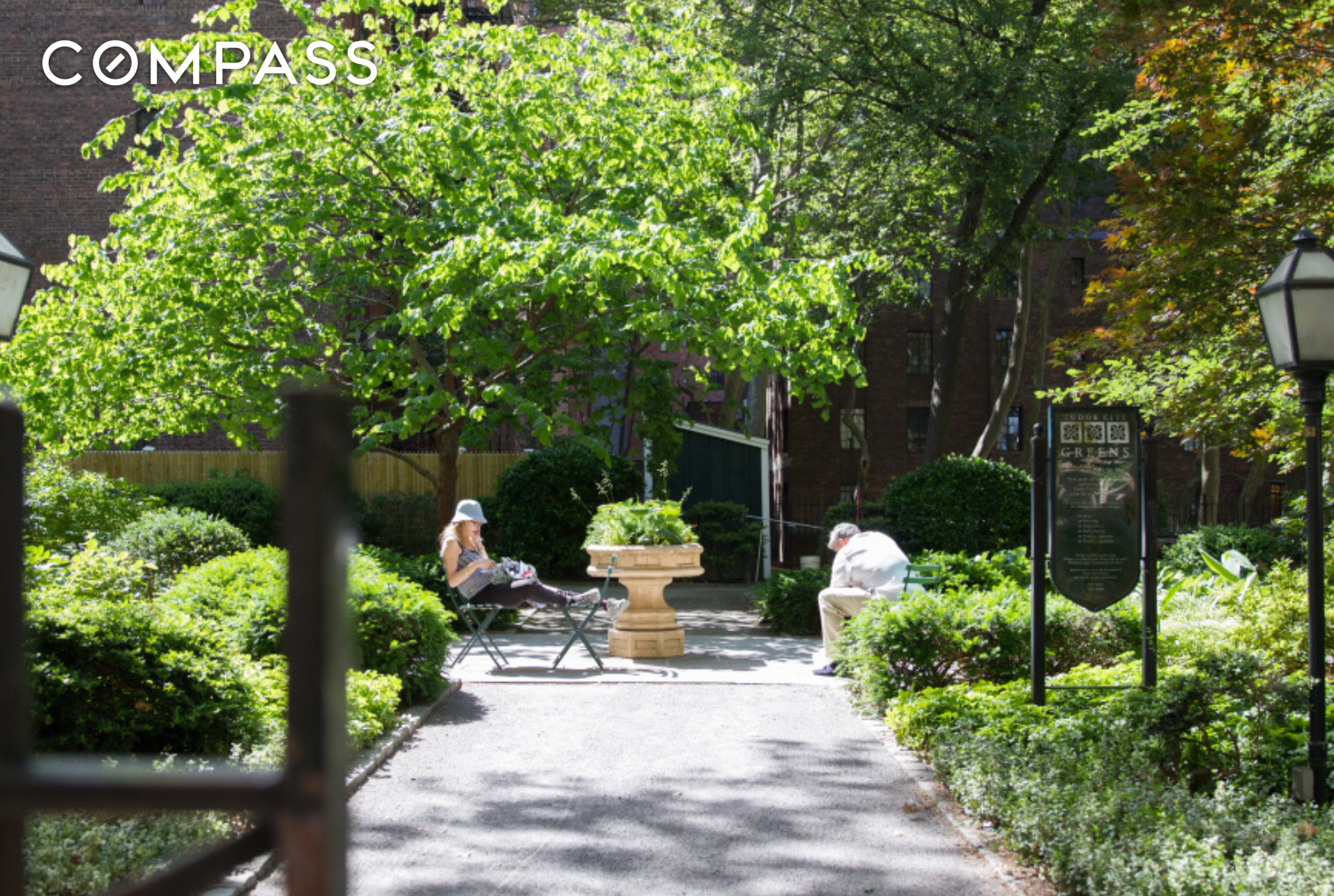 320 E 42nd Street 707