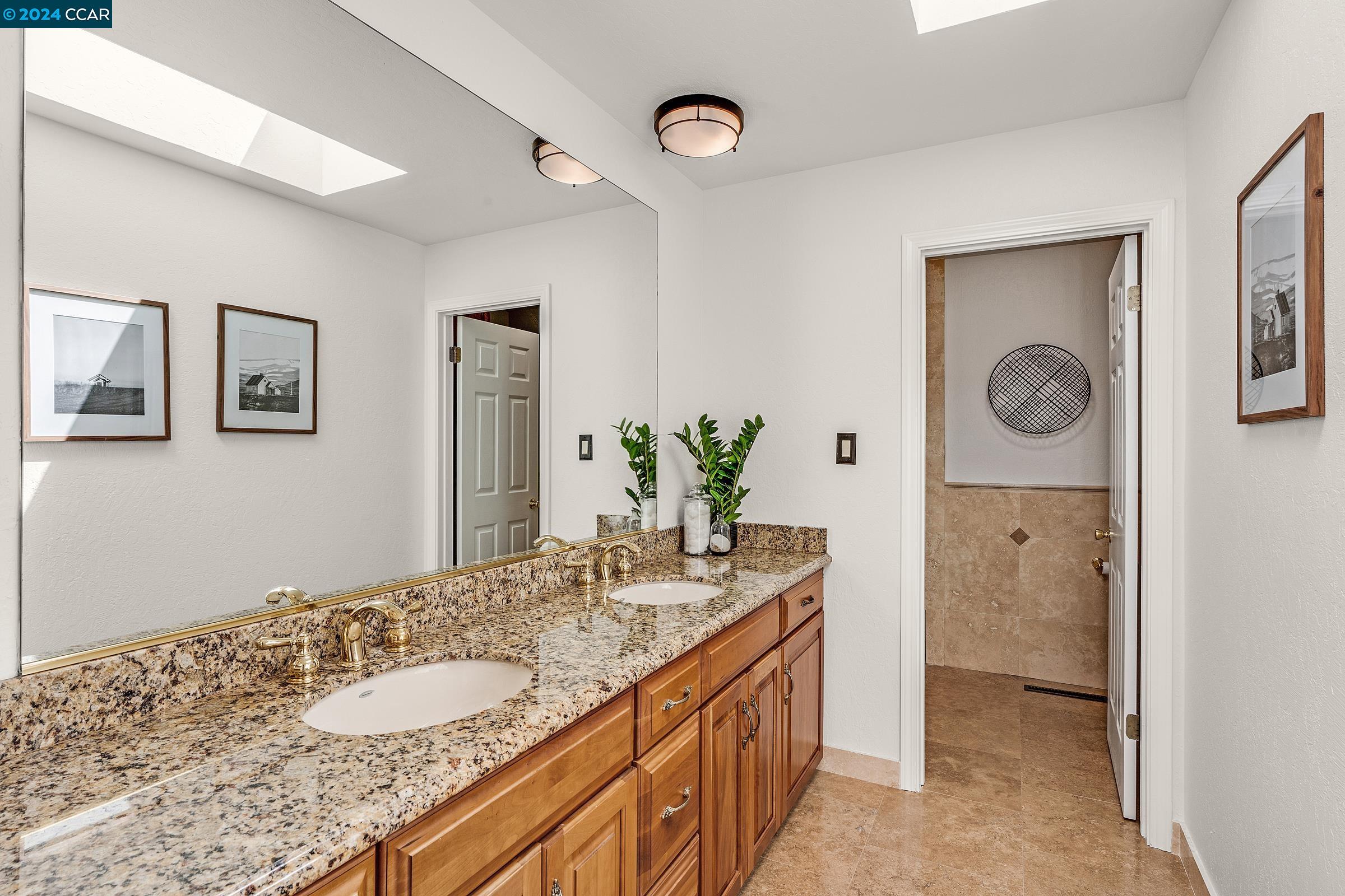 179 Town And Country Dr