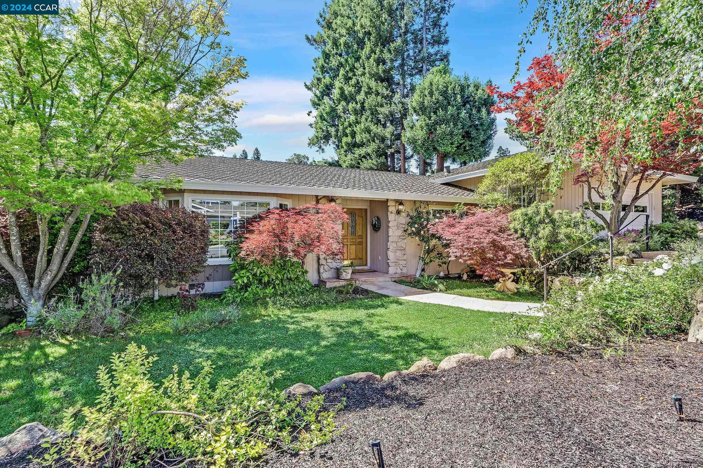 179 Town And Country Dr