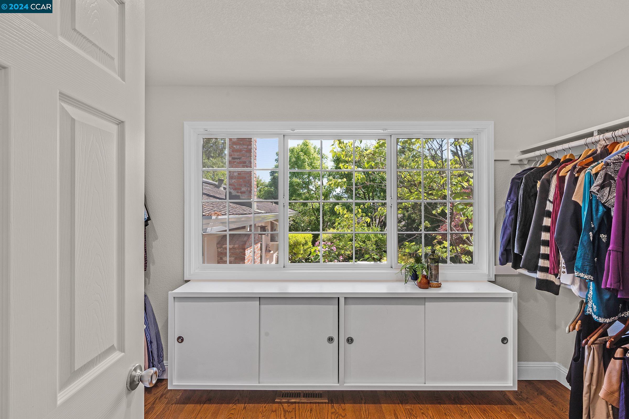 179 Town And Country Dr