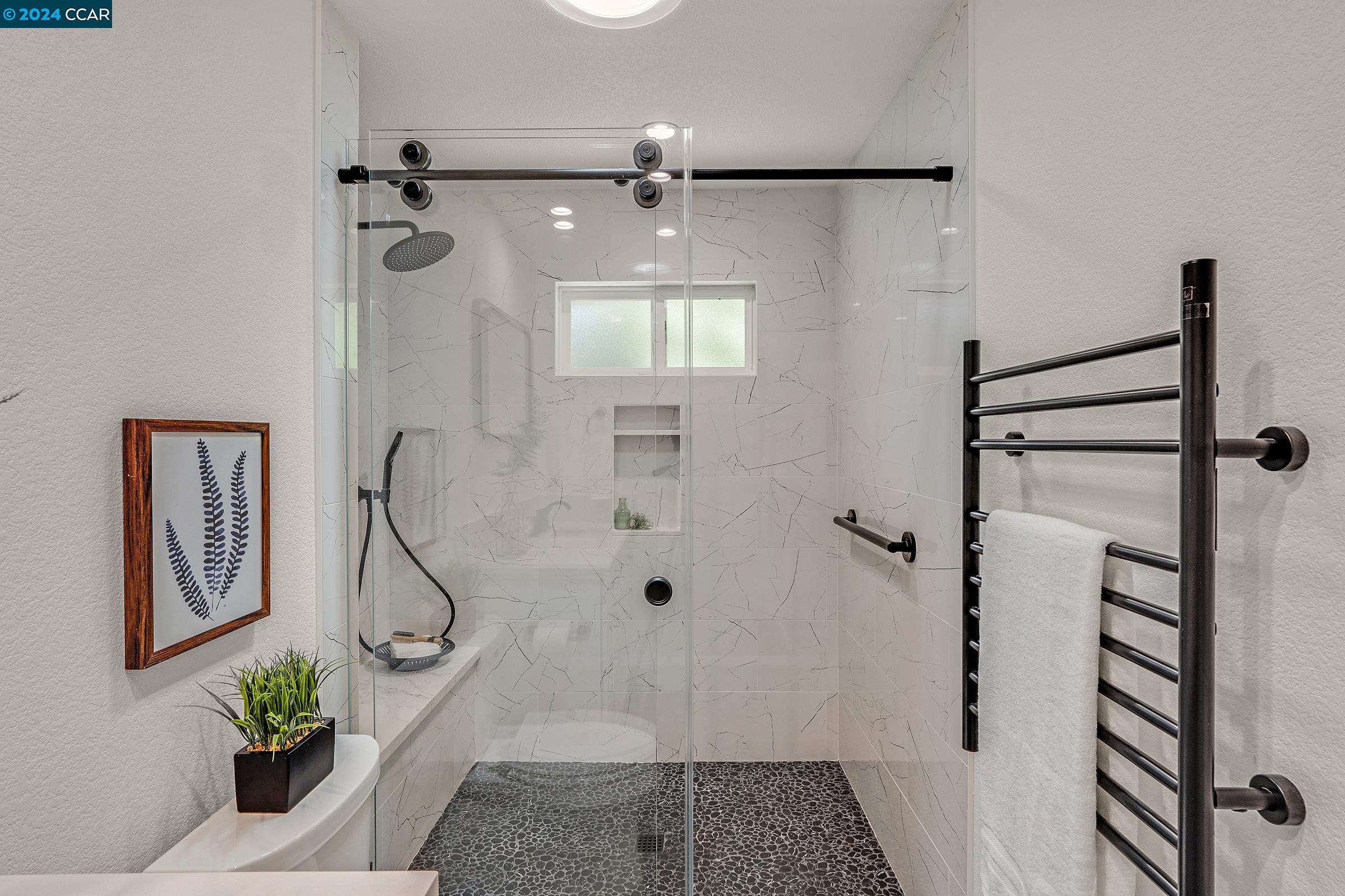 179 Town And Country Dr