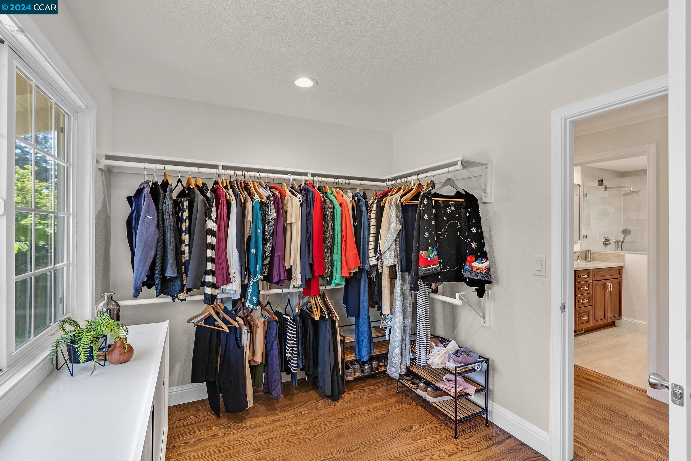 179 Town And Country Dr