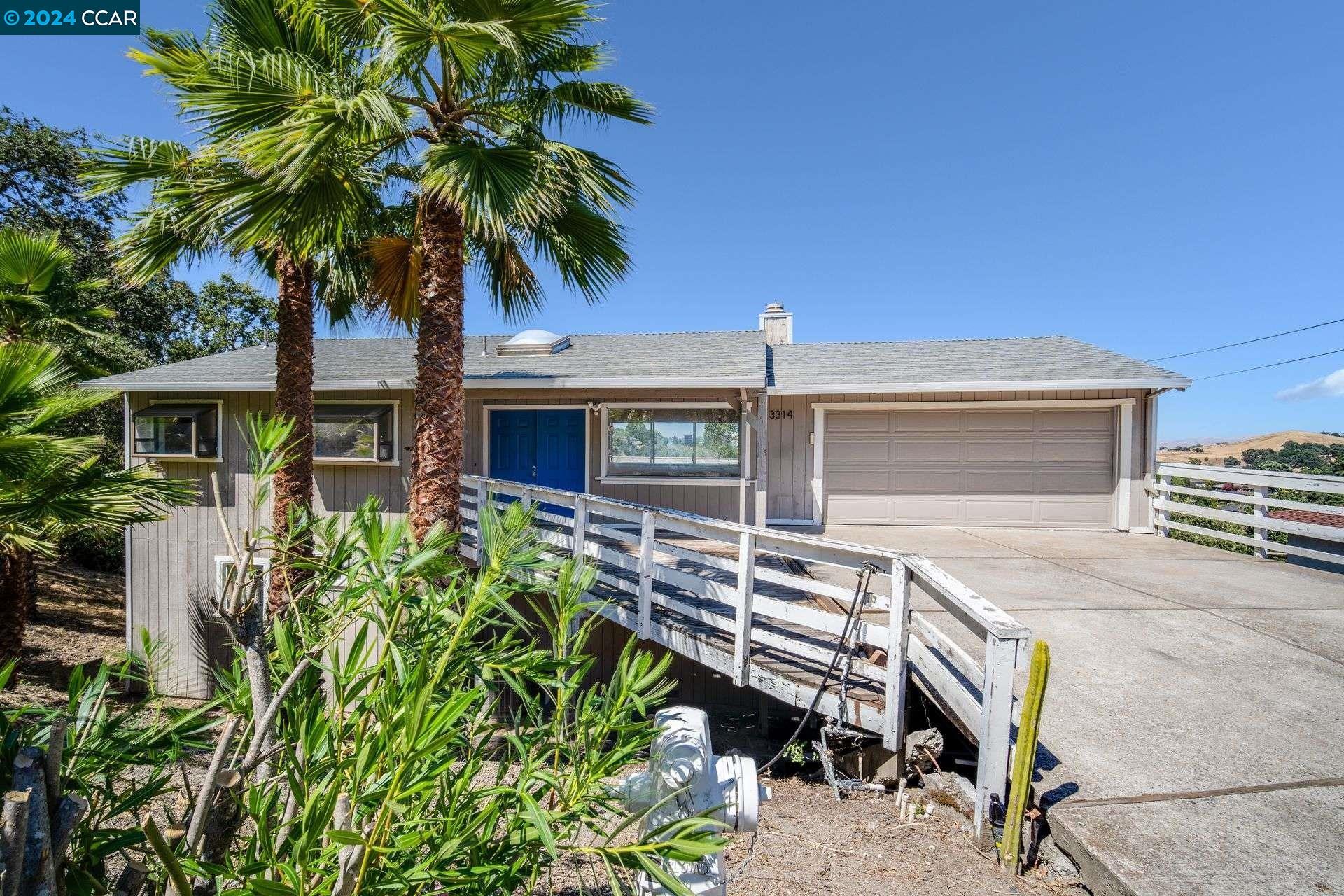 3314 Woodview Dr