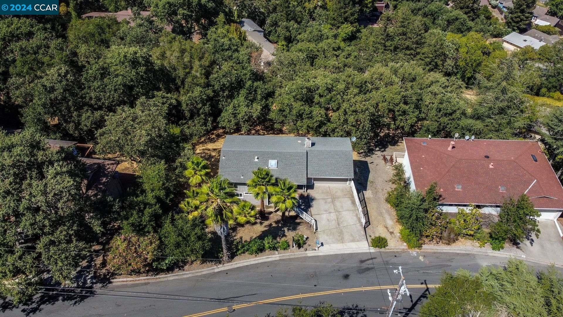 3314 Woodview Dr