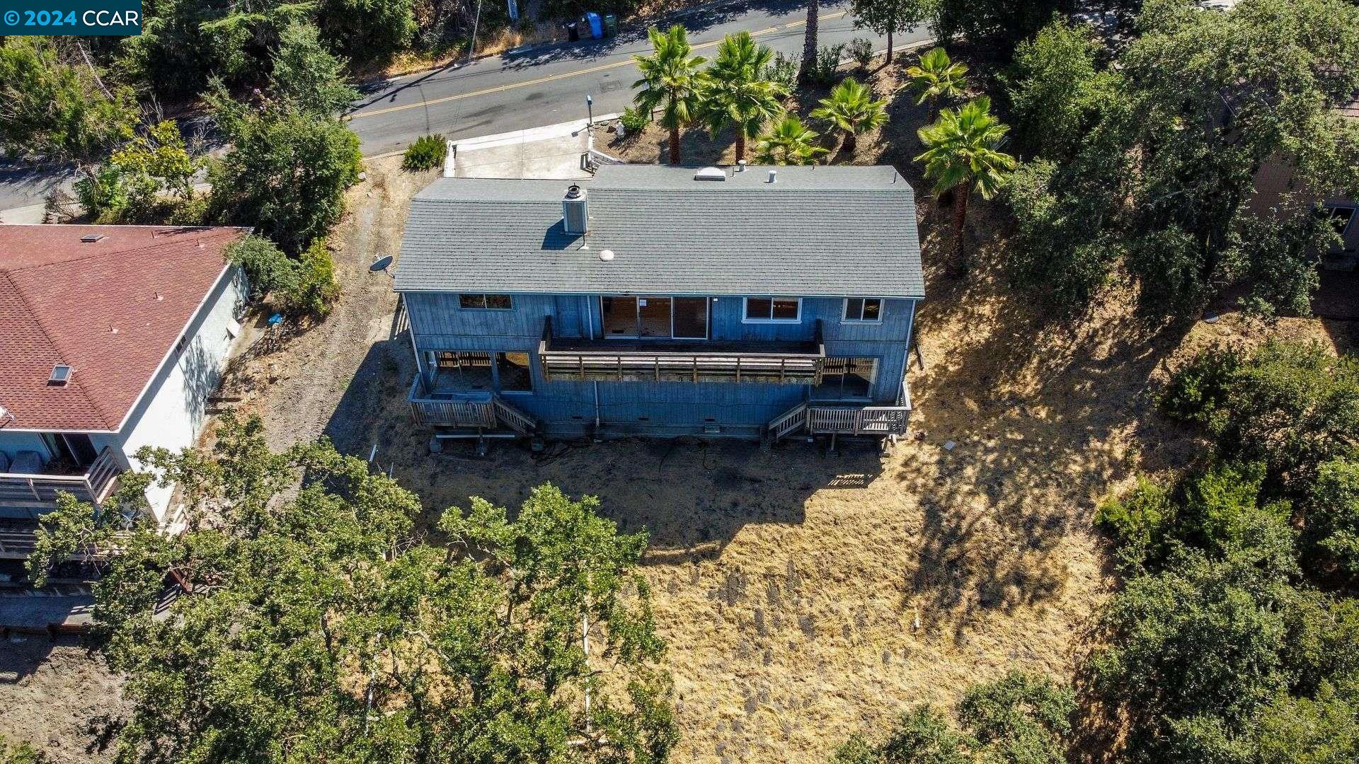 3314 Woodview Dr