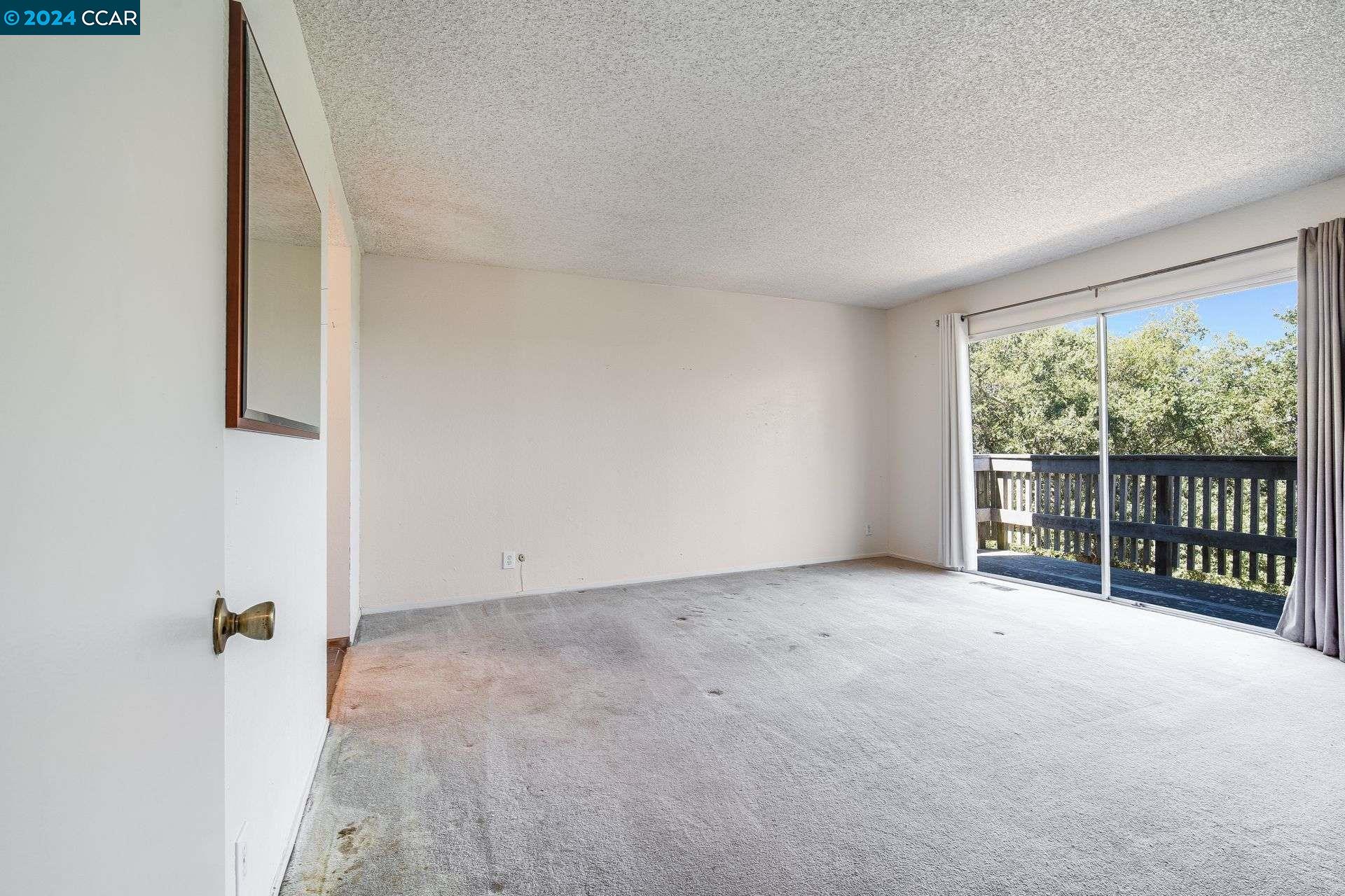 3314 Woodview Dr