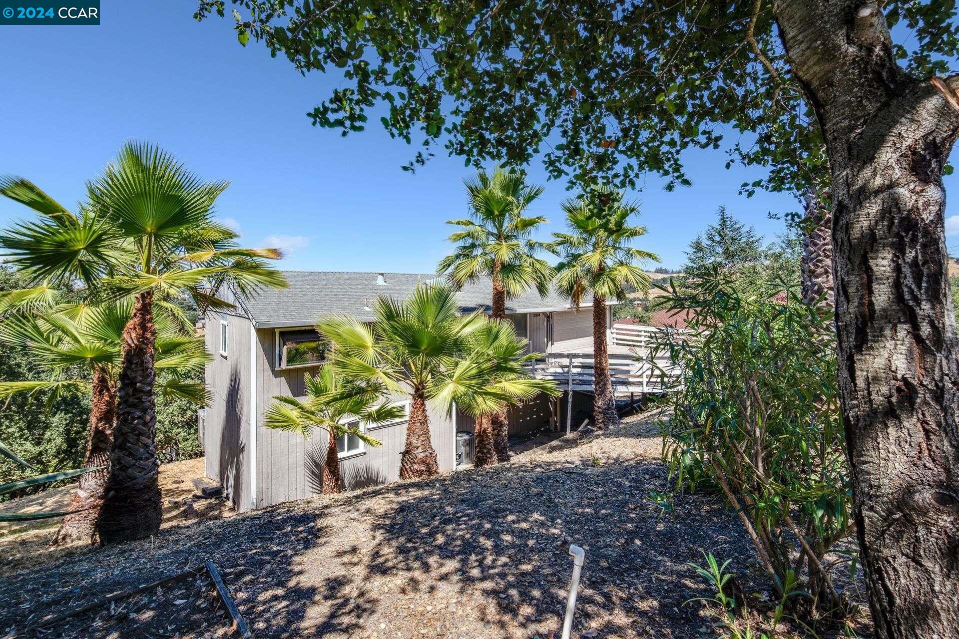 3314 Woodview Dr