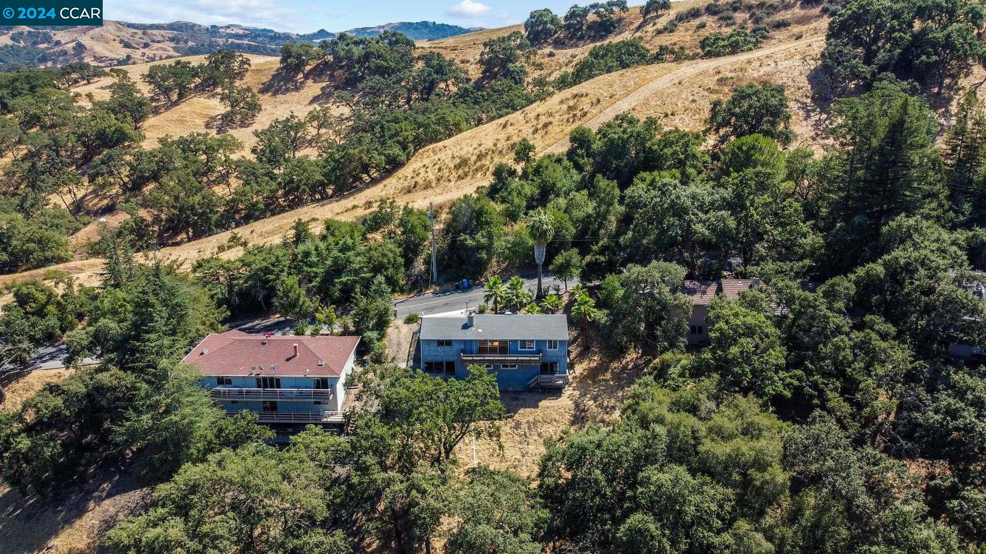 3314 Woodview Dr
