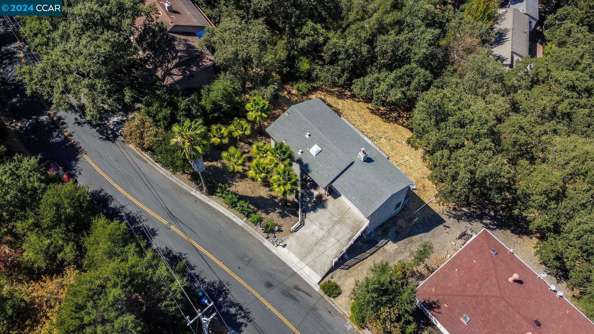3314 Woodview Dr