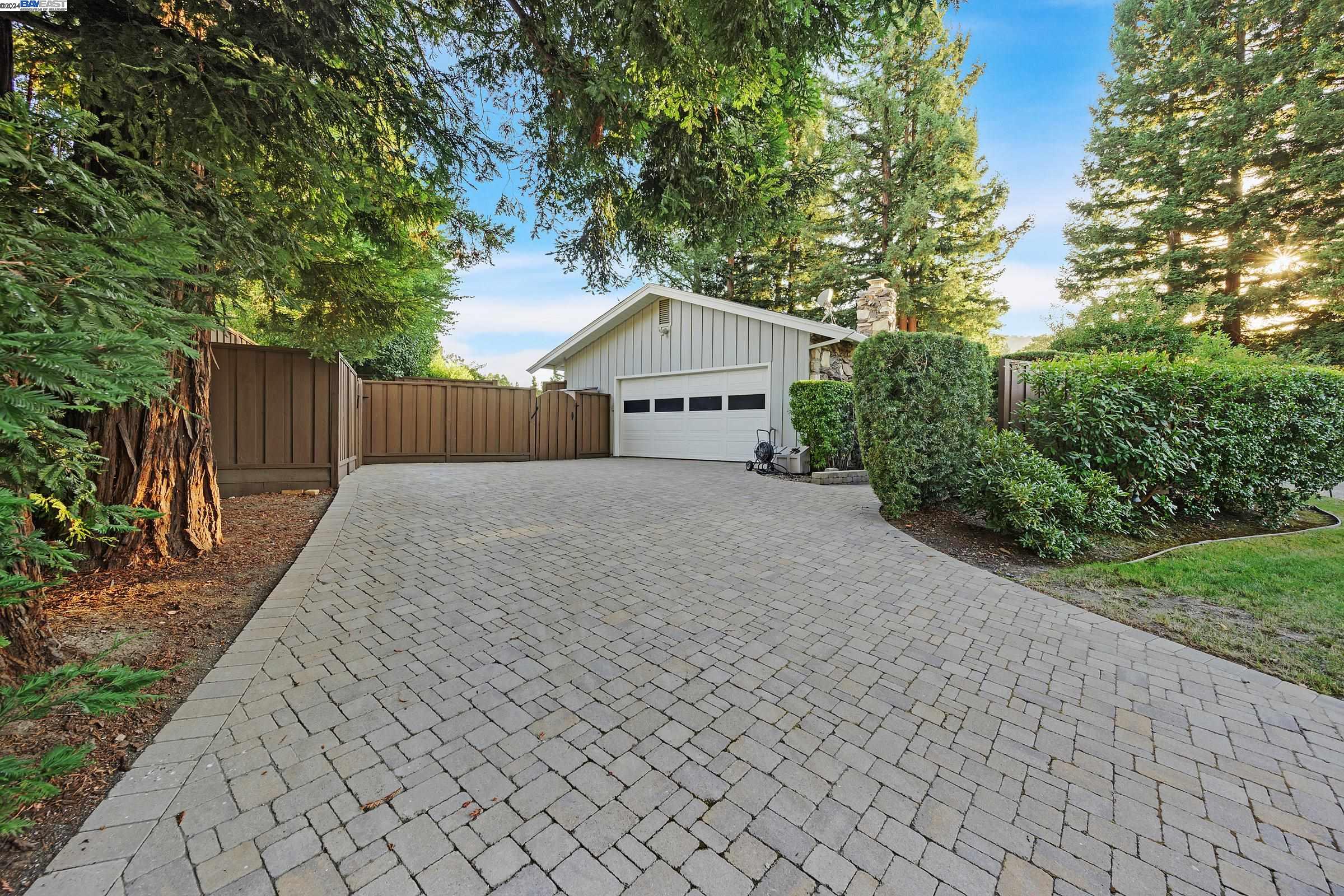 139 Paraiso Dr